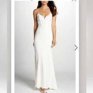 FAME & PARTNERS Sirene Scalloped Laced Ivory Gown 8